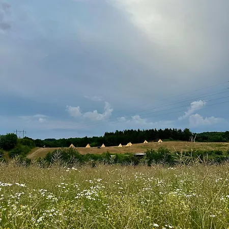 مكان تخييم Krusmolle Glamping أبينرا