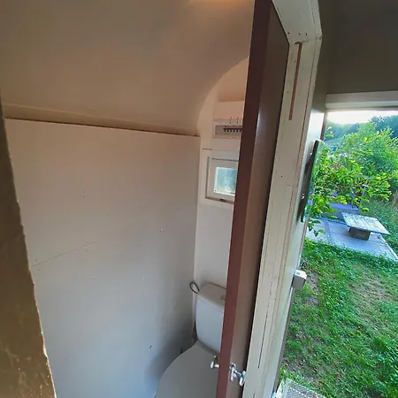 مكان تخييم Krusmolle Glamping أبينرا